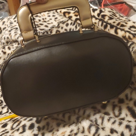 Learher Crossbody BOOMBOX BAG - Picture 6 of 13